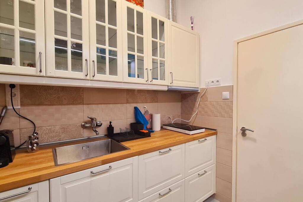 La Vida Loca Apartment Budapest Bagian luar foto